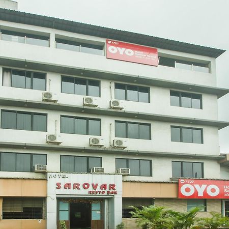 Oyo Hotel Sarovar Grand Kalamboli Exterior foto