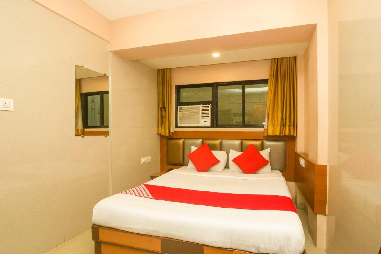 Oyo Hotel Sarovar Grand Kalamboli Exterior foto