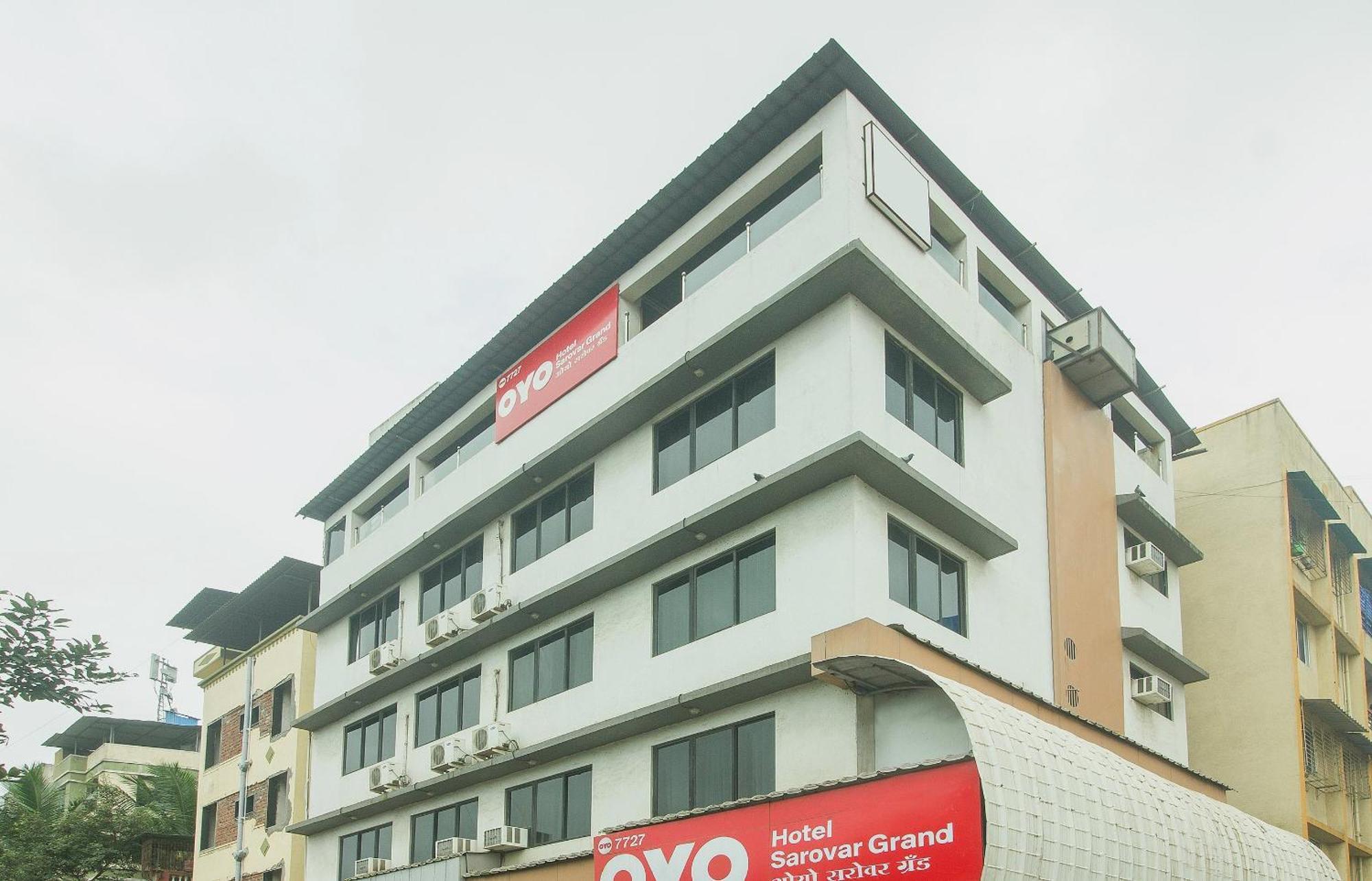 Oyo Hotel Sarovar Grand Kalamboli Exterior foto